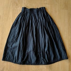Black Wrk-shp draft skirt--cotton gauze midi